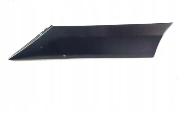 Rear fender molding trim