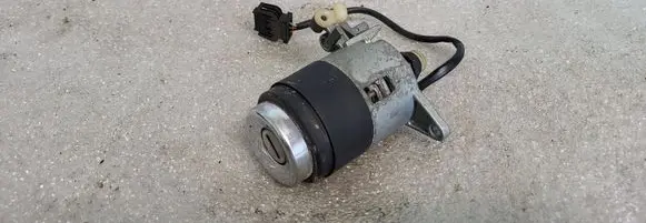 Audi 80 90 S2 B4 Tailgate exterior lock 4A5862055