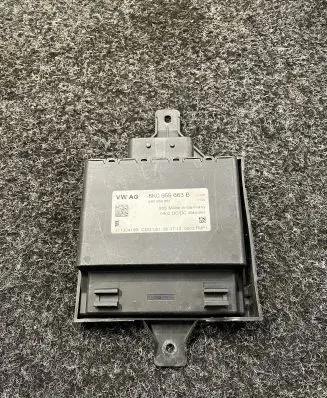 Audi Q5 SQ5 Voltage converter/converter module 8K0959663B