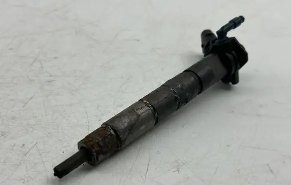 Mercedes-Benz C W206 Fuel injector A6540700400 0445118040 2122202367