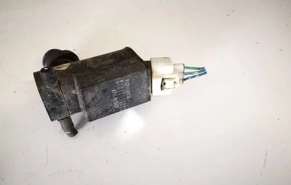 Toyota Yaris Verso Windscreen/windshield washer pump 8533020460 85330-20460