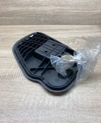 Skoda Octavia Mk3 (5E) Other front door trim element 5E0837915E 5E0837915F