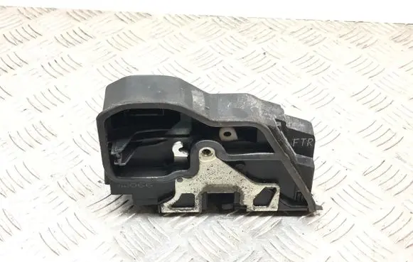 BMW 5 E60 E61 Front door lock 7167066