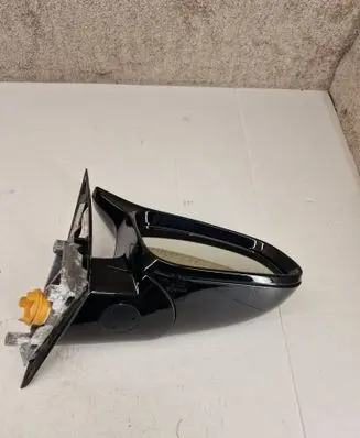 Front door electric wing mirror