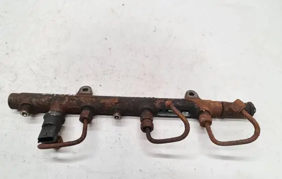 Renault Trafic II (X83) Fuel main line pipe 0445214024 8200347176