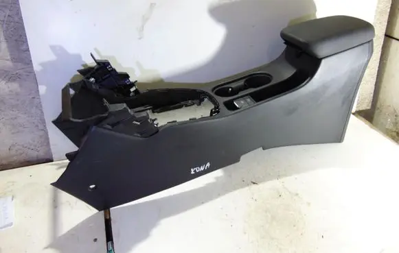 Hyundai Kona I Center console