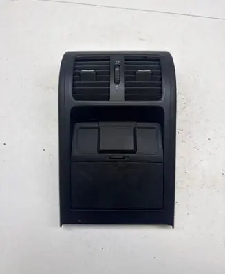 Volkswagen PASSAT B6 Rear air vent grill 3C0819203