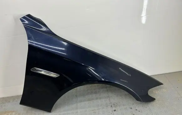 BMW 5 F10 F11 Fender