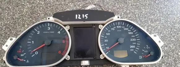 Audi A6 S6 C6 4F Speedometer (instrument cluster) 4F0920900S