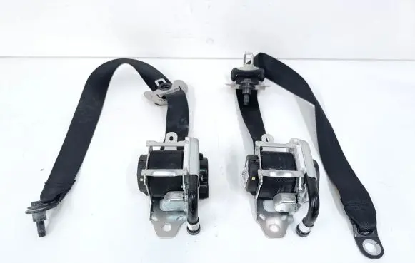 Toyota Prius c Front seatbelt 621346300D 619164600E