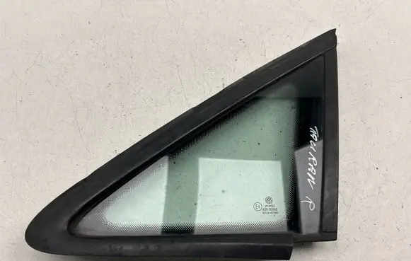 Volkswagen Touran I Front door vent window glass four-door DOT24AS2M68