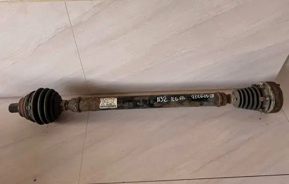 Volkswagen Jetta VI Front driveshaft 1K0407272EC