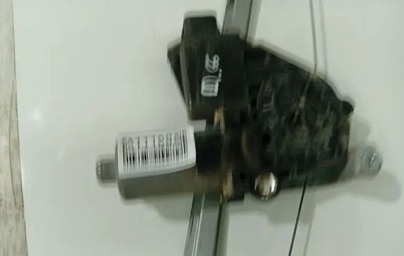 Opel Zafira A Rear door window regulator motor 