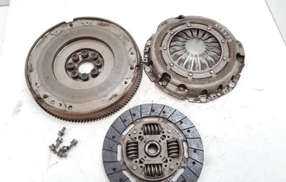 Opel Vivaro Clutch set kit 8200823873 8201313792
