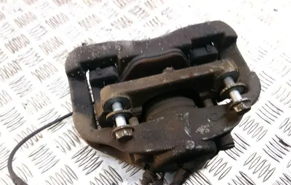 BMW 5 E60 E61 Front brake caliper 6030324