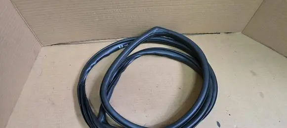 Mazda 6 Rear door rubber seal (on body)