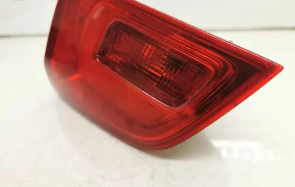 Tailgate rear/tail lights