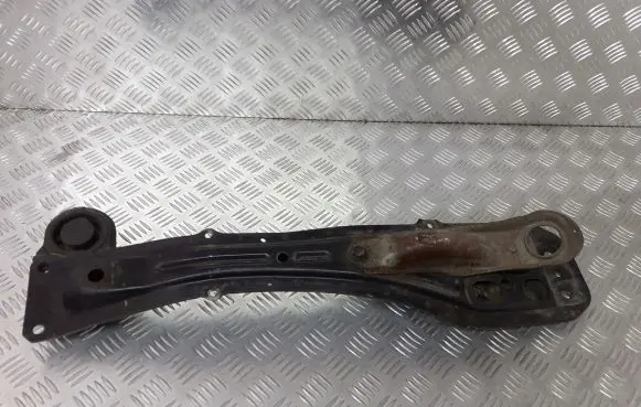 Toyota Avensis T220 Front bumper support beam
