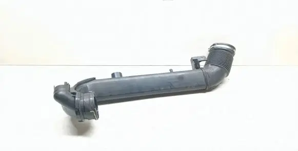 BMW 2 F46 Intercooler hose/pipe 8511377 13718511377