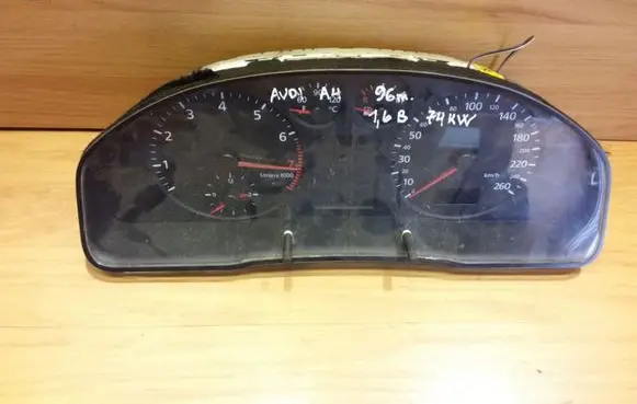 Audi A4 S4 B5 8D Speedometer (instrument cluster) 8D0919861C