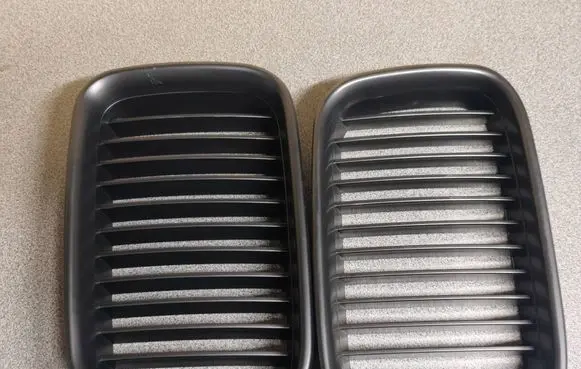 BMW 3 E36 Front bumper upper radiator grill
