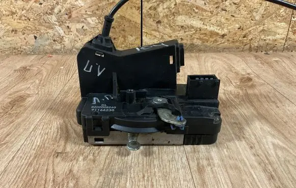 Front door lock