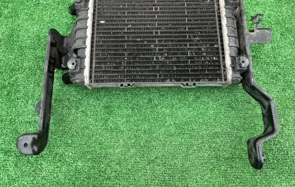 Audi Q7 4M Coolant radiator 4M0121212D
