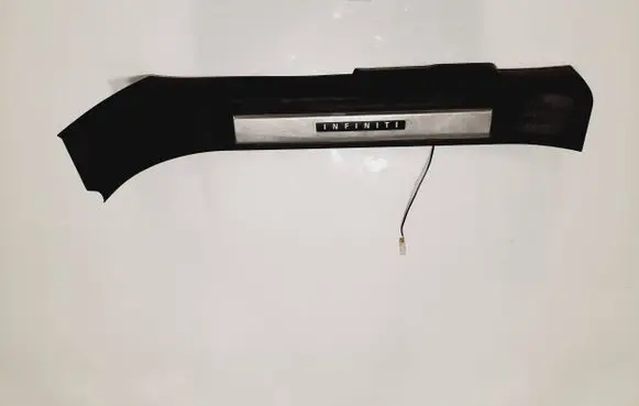 Infiniti FX Side skirt front trim 
