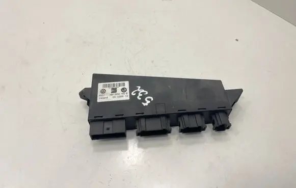 Volkswagen PASSAT B5.5 Sensor 3B1959760E