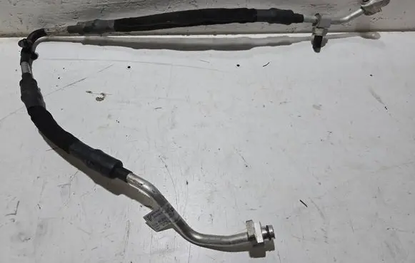 Air conditioning (A/C) pipe/hose