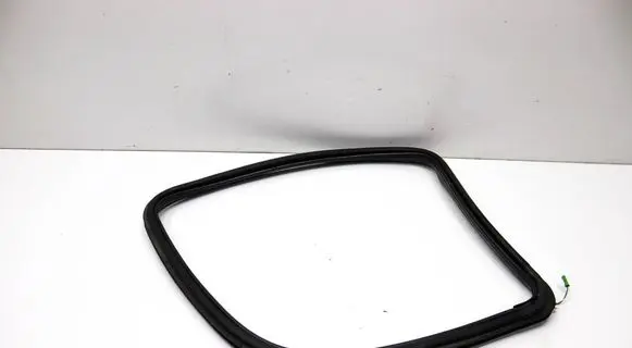 Mercedes-Benz GL X164 Rear door rubber seal (on body) A1647680524
