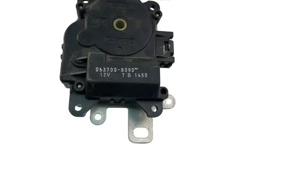 Lexus LS 460 - 600H Air flap motor/actuator 0637008090