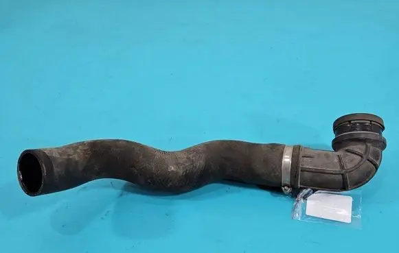 Intercooler hose/pipe