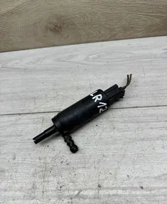 BMW 7 E65 E66 Headlight washer pump 8377430 001004 13264011