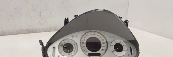 Mercedes-Benz E W211 Speedometer (instrument cluster) A2115403611 2115403611