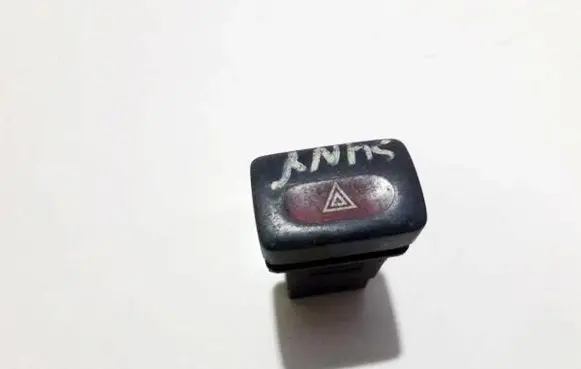 Nissan Sunny Hazard light switch