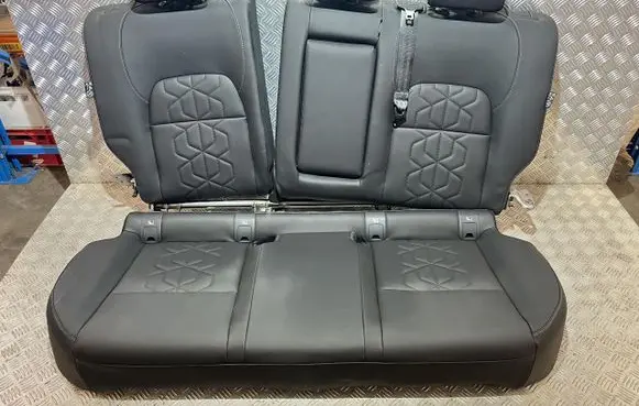 Nissan Qashqai J12 Second row seats PU18930