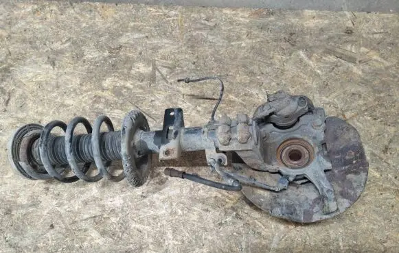 Volkswagen Transporter - Caravelle T5 Front wheel hub spindle knuckle 7H0257D