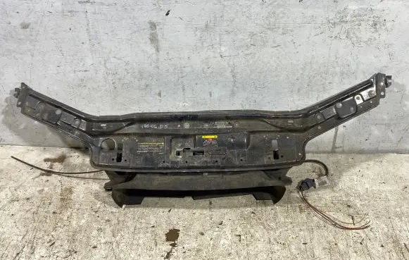 Volvo V70 Top upper radiator support slam panel 30760541