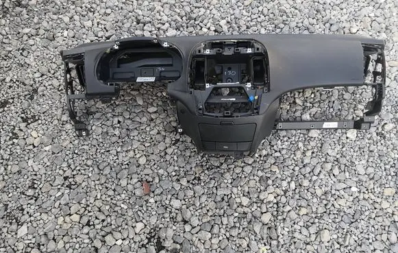 Hyundai i30 Central console control unit 
