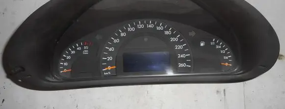 Mercedes-Benz C W203 Speedometer (instrument cluster) A2035403047