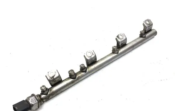 BMW X5 E70 Fuel main line pipe 7547599 7537319