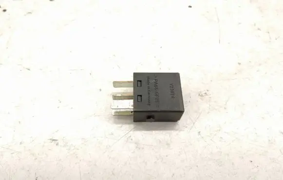 Mercedes-Benz ML W164 Cruise control relay A0025421119 0025421119