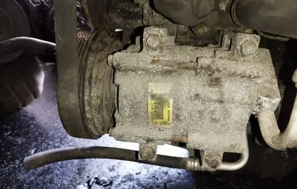 Ford Fiesta Air conditioning (A/C) compressor (pump)
