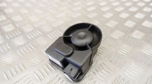 Toyota Prius+ (ZVW40) Alarm system siren 8904047030