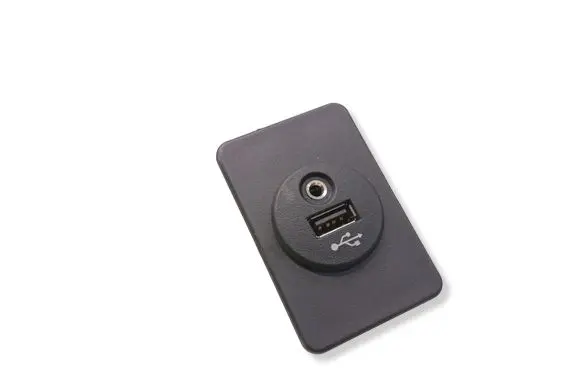 Nissan Note (E12) USB socket connector 684403VU1A
