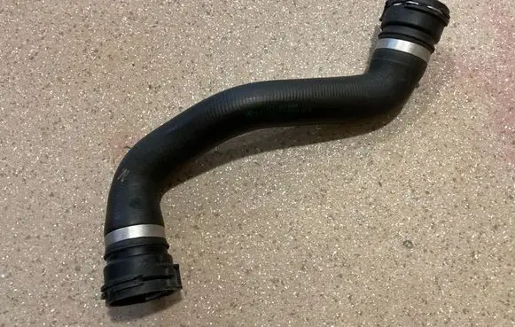 BMW 2 F22 F23 Engine coolant pipe/hose 8514051