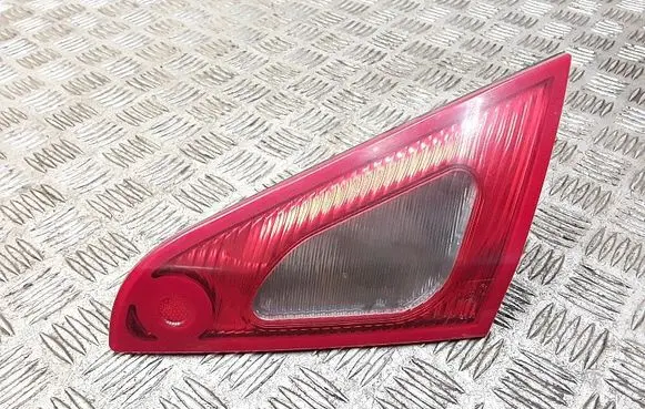 Mitsubishi Colt Reverse light mn105626