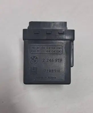 BMW 5 E39 Glow plug pre-heat relay 2246919