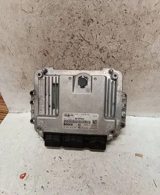 Ford Focus Engine control unit/module 8M5112A650MA 0281012487